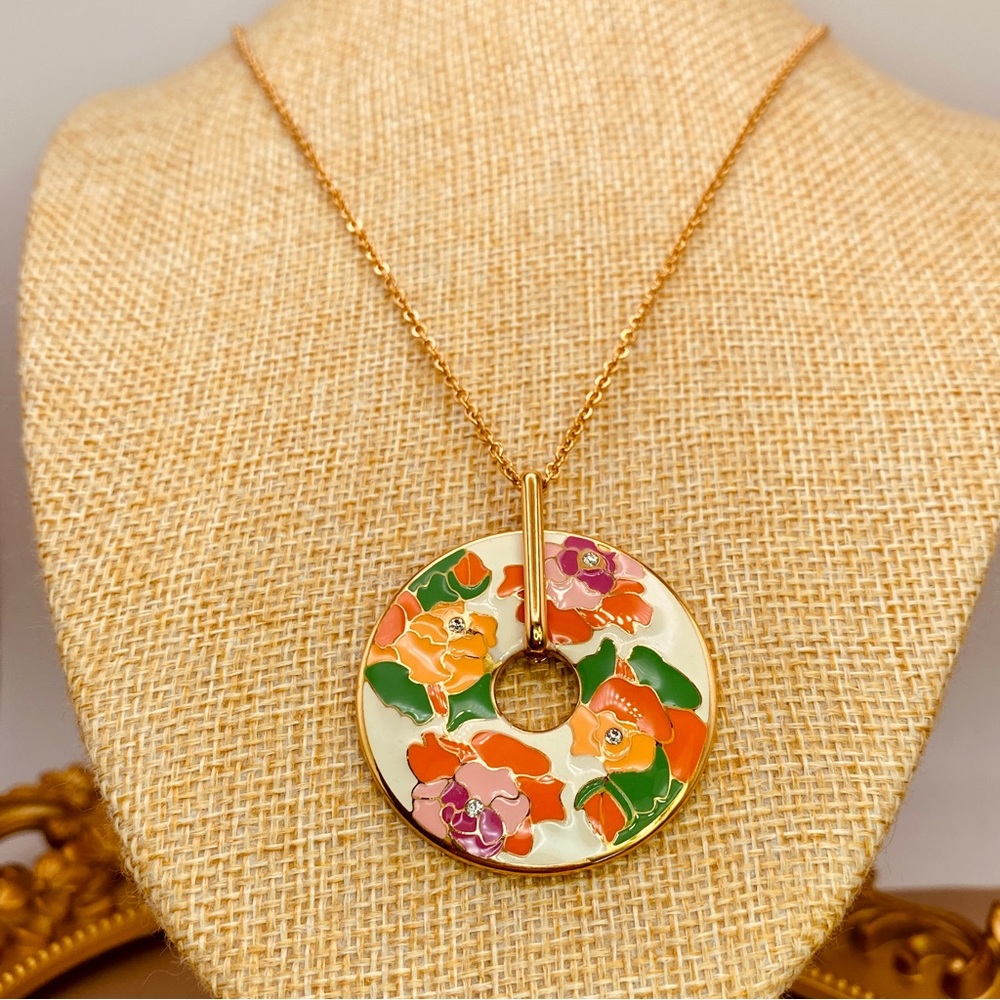 18K Gold Titanium Steel Enamel Bloom Irish Garden Medallion Necklace - Picture 3 of 6